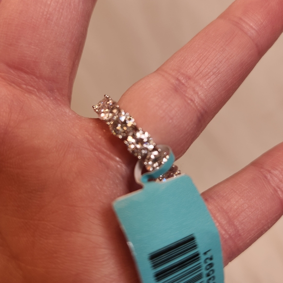 Moissanite And Sterling Silver Ring Size 8 - Picture 5 of 7